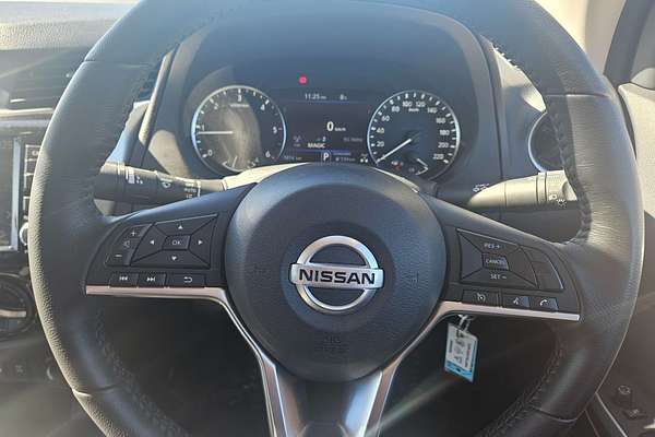 2023 Nissan Navara ST D23