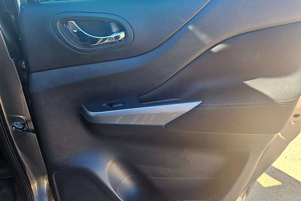 2023 Nissan Navara ST D23