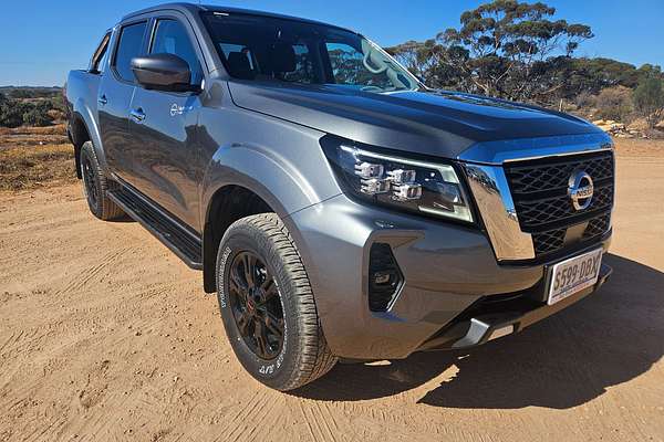2023 Nissan Navara ST D23