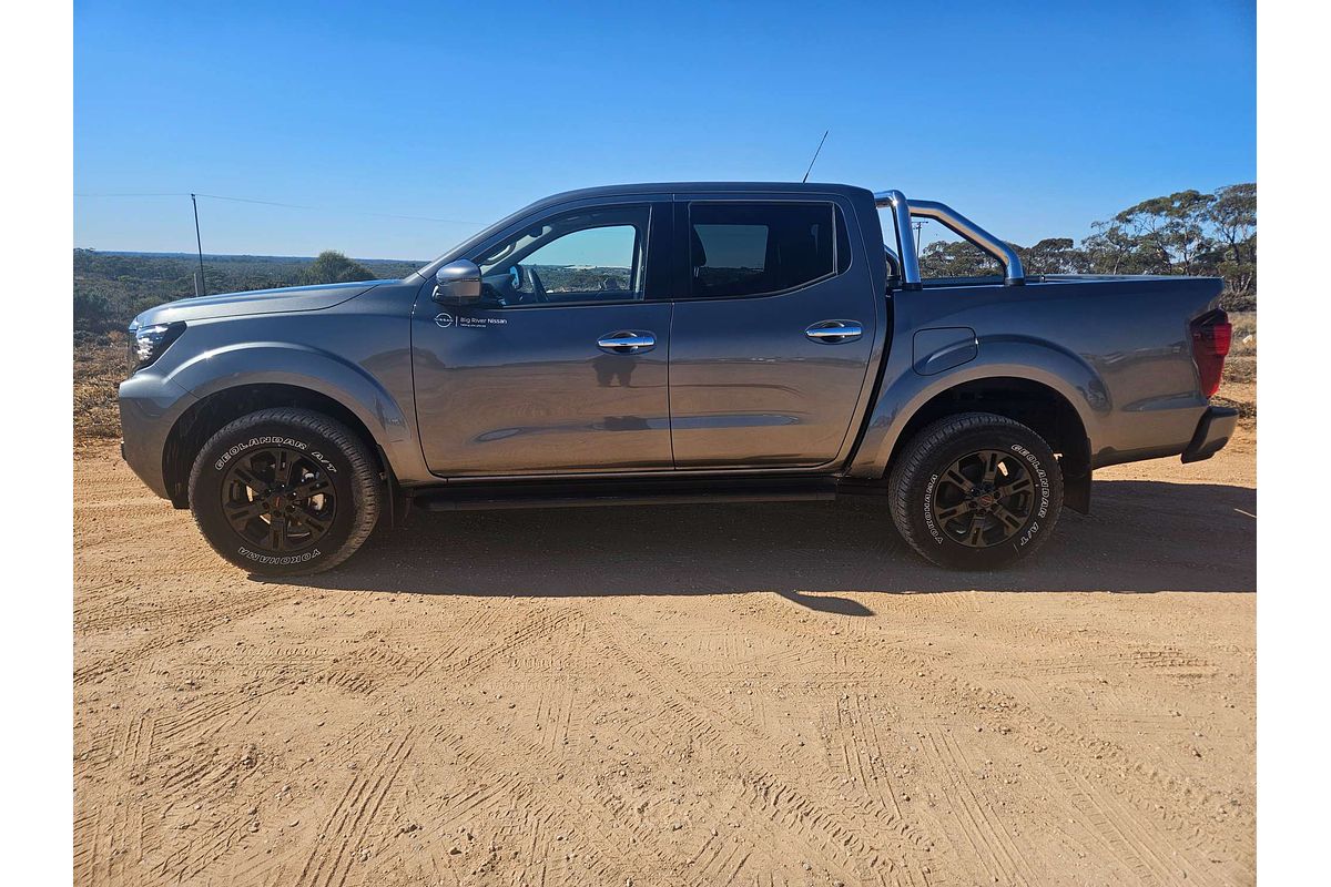 2023 Nissan Navara ST D23