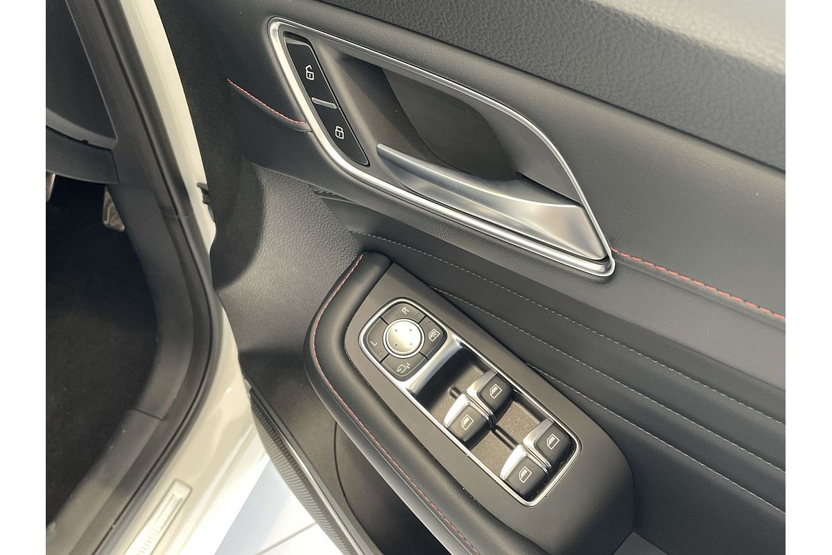 2021 MG HS Essence X SAS23