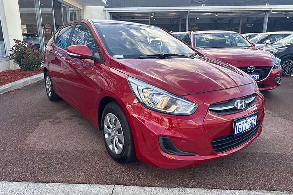 2017 Hyundai Accent Active RB4