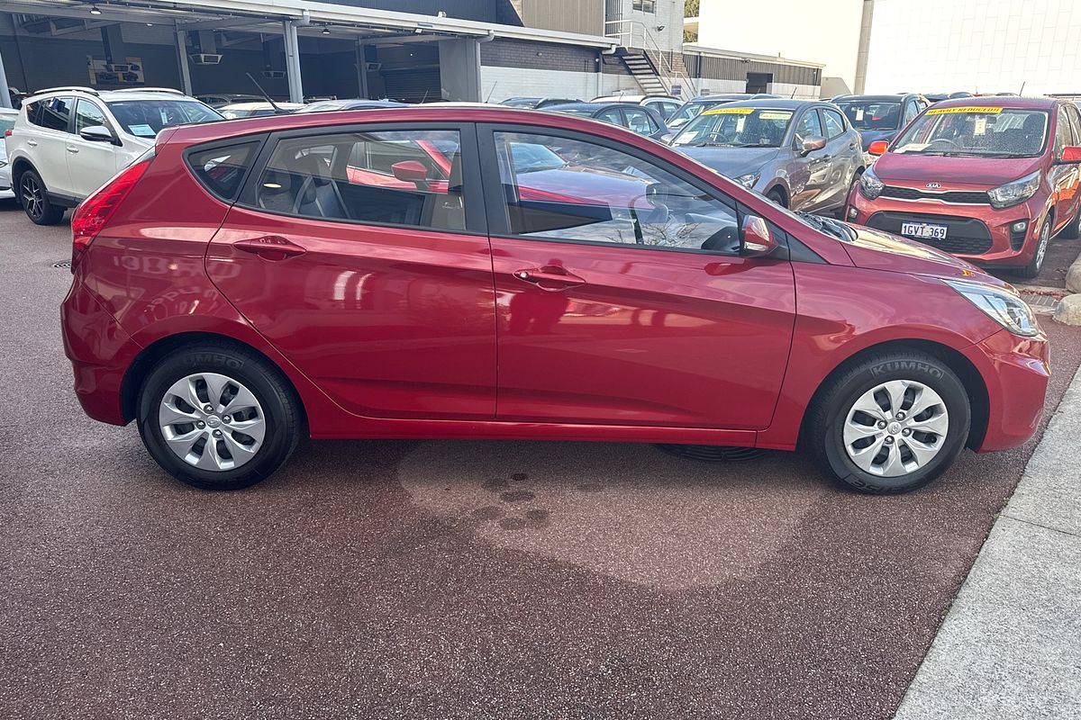 2017 Hyundai Accent Active RB4