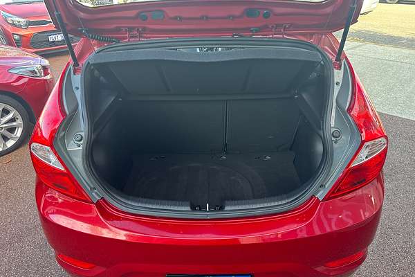 2017 Hyundai Accent Active RB4