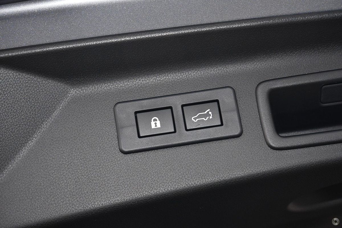 2025 Subaru Forester Premium S6