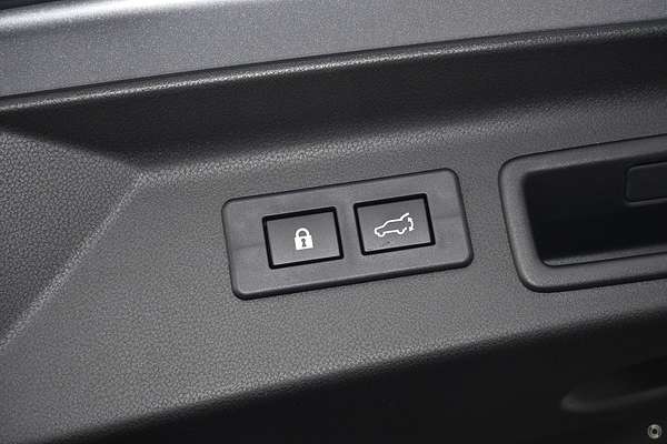 2025 Subaru Forester Premium S6