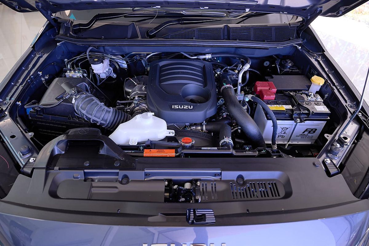 2025 Isuzu MU-X LS-M