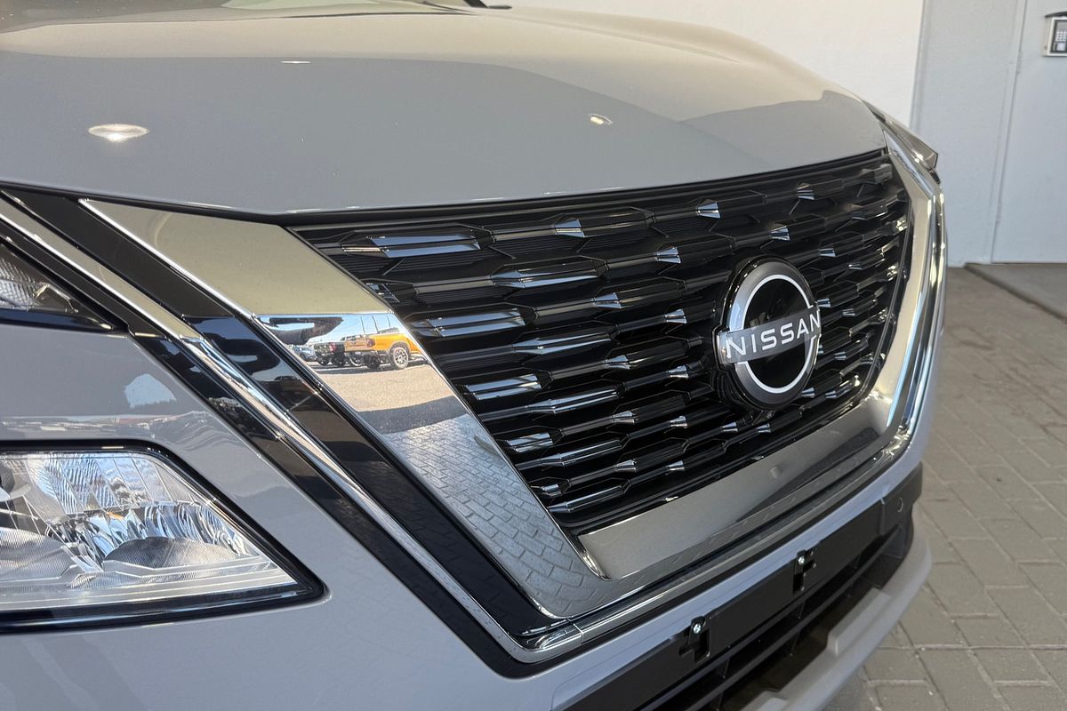 2025 Nissan X-TRAIL ST-L T33