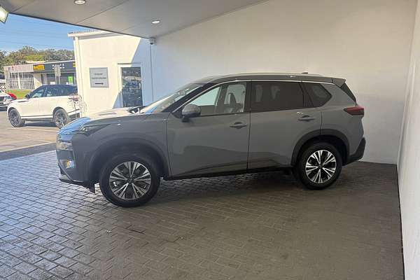 2025 Nissan X-TRAIL ST-L T33