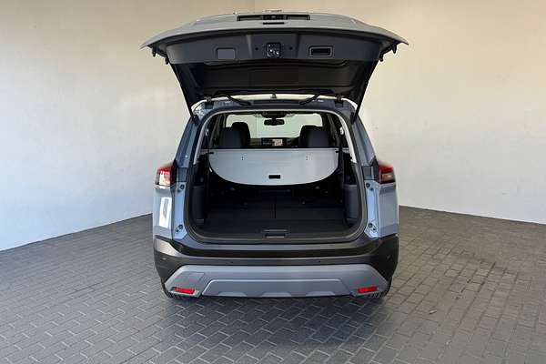 2025 Nissan X-TRAIL ST-L T33