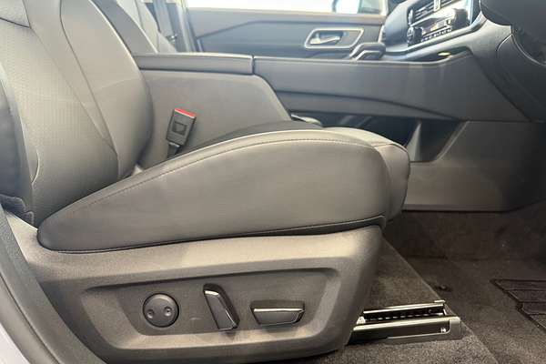 2025 Nissan X-TRAIL ST-L T33