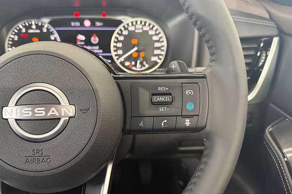 2025 Nissan X-TRAIL ST-L T33