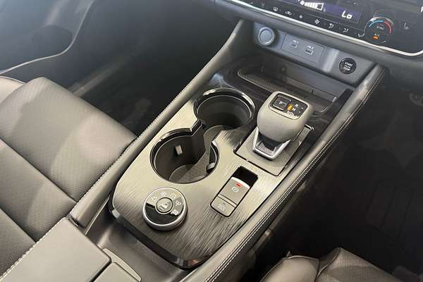 2025 Nissan X-TRAIL ST-L T33