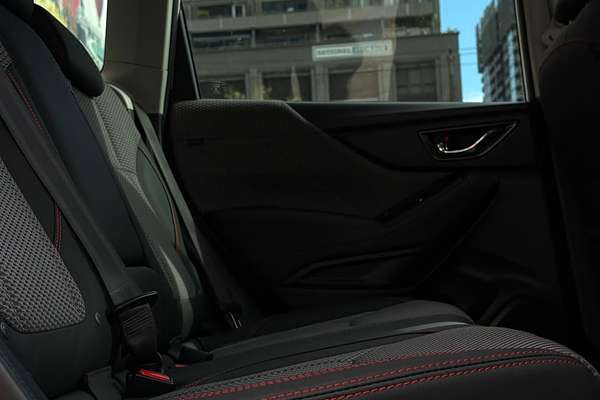 2023 Subaru Forester 2.5i S5