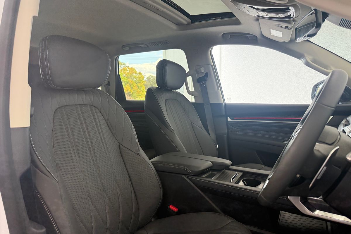 2025 LDV D90 Executive SV9A