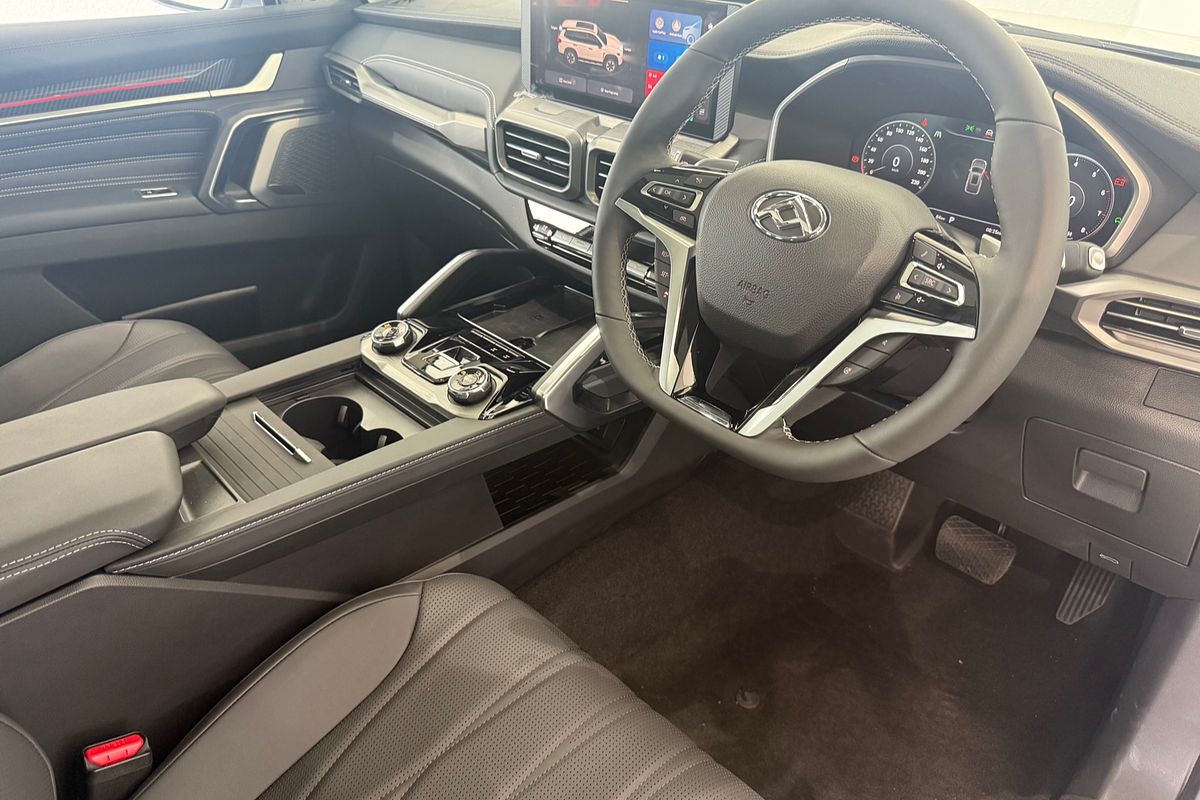 2025 LDV D90 Executive SV9A