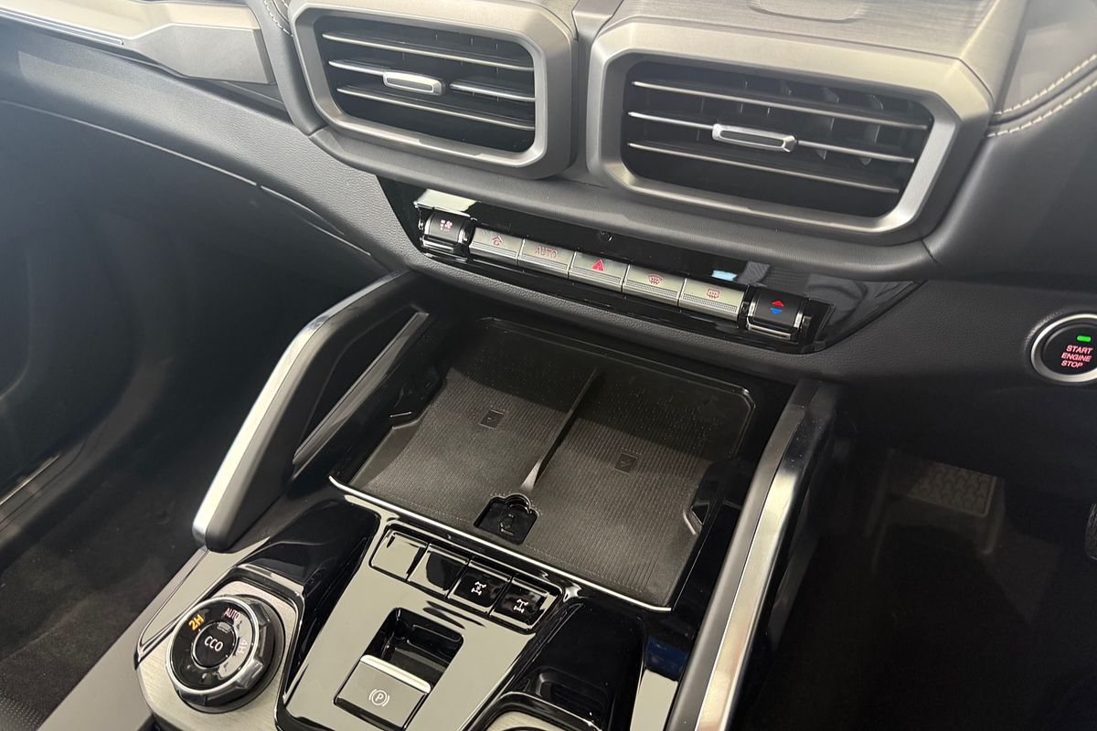 2025 LDV D90 Executive SV9A