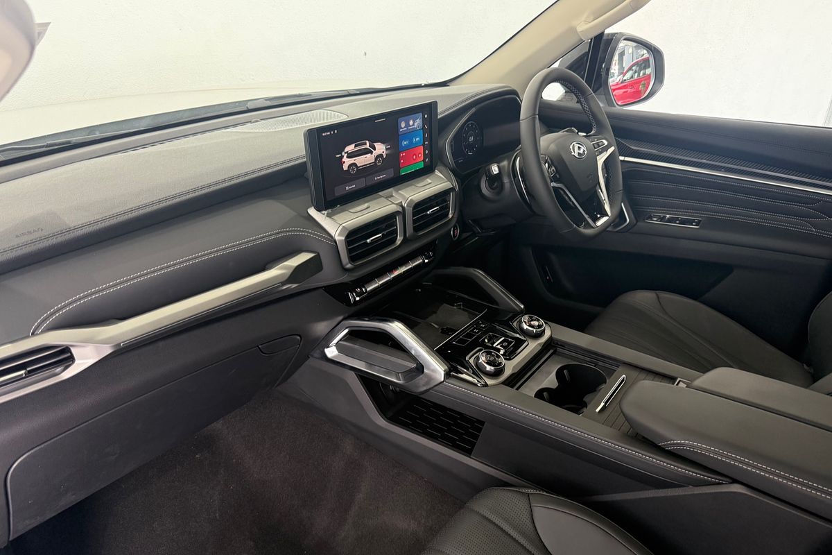 2025 LDV D90 Executive SV9A