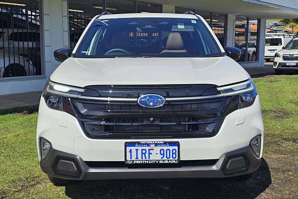 2025 Subaru Forester Hybrid Touring S6