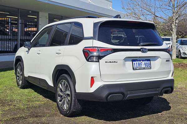 2025 Subaru Forester Hybrid Touring S6