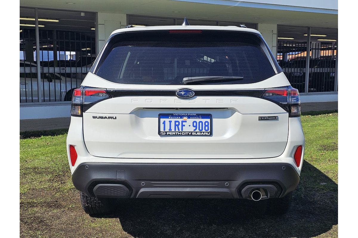2025 Subaru Forester Hybrid Touring S6