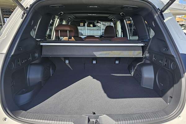 2025 Subaru Forester Hybrid Touring S6