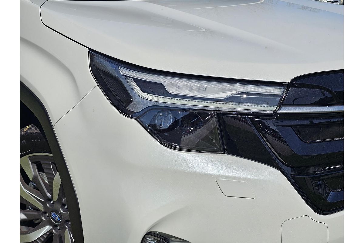 2025 Subaru Forester Hybrid Touring S6