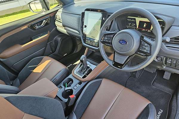 2025 Subaru Forester Hybrid Touring S6