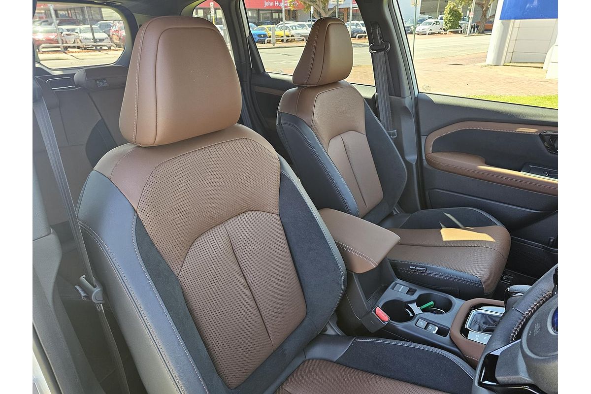 2025 Subaru Forester Hybrid Touring S6