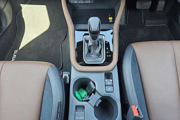 2025 Subaru Forester Hybrid Touring S6