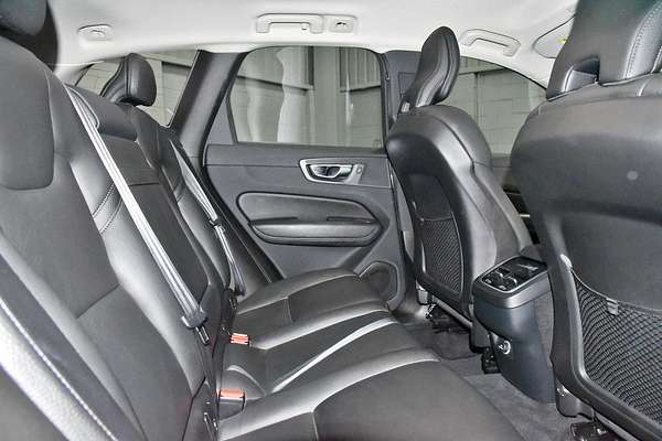 2019 Volvo XC60 T5 Momentum