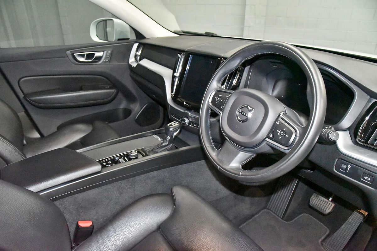 2019 Volvo XC60 T5 Momentum
