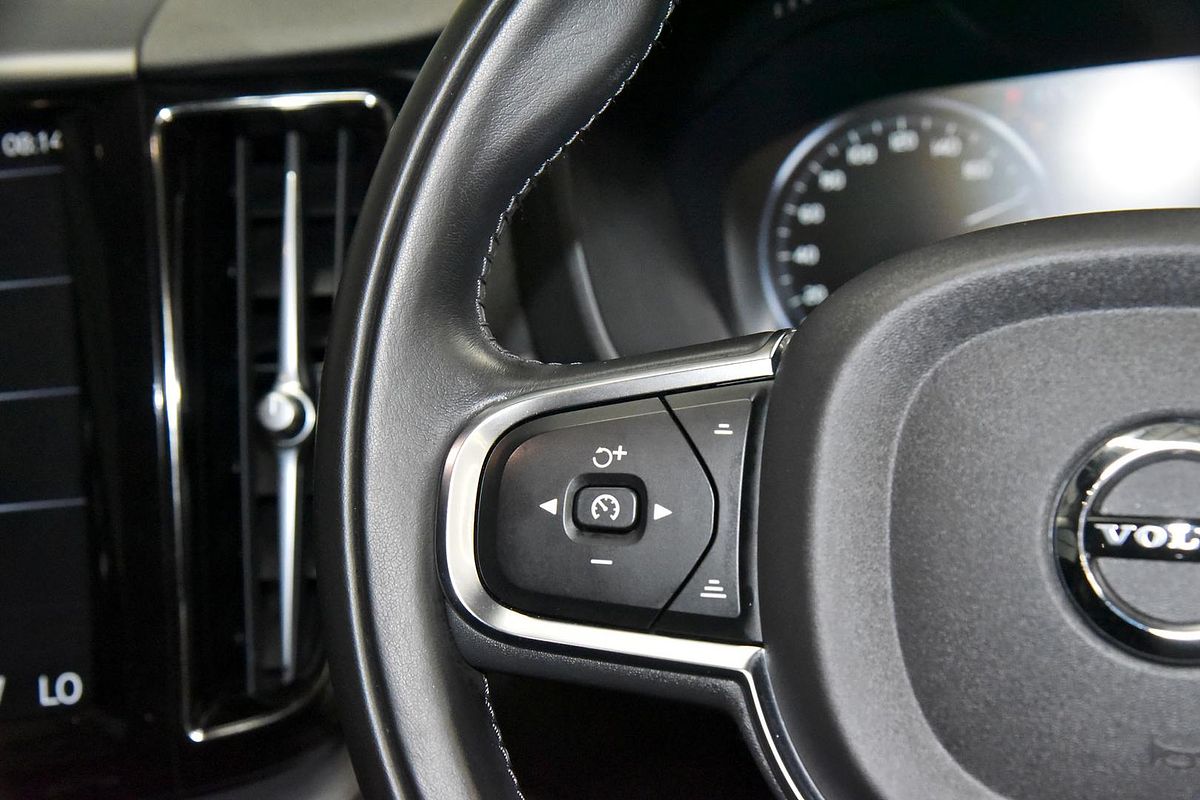 2019 Volvo XC60 T5 Momentum