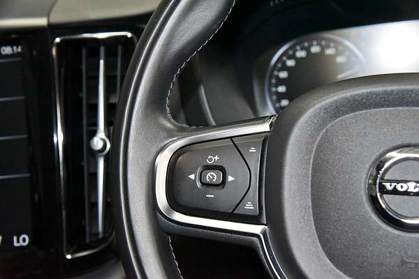 2019 Volvo XC60 T5 Momentum