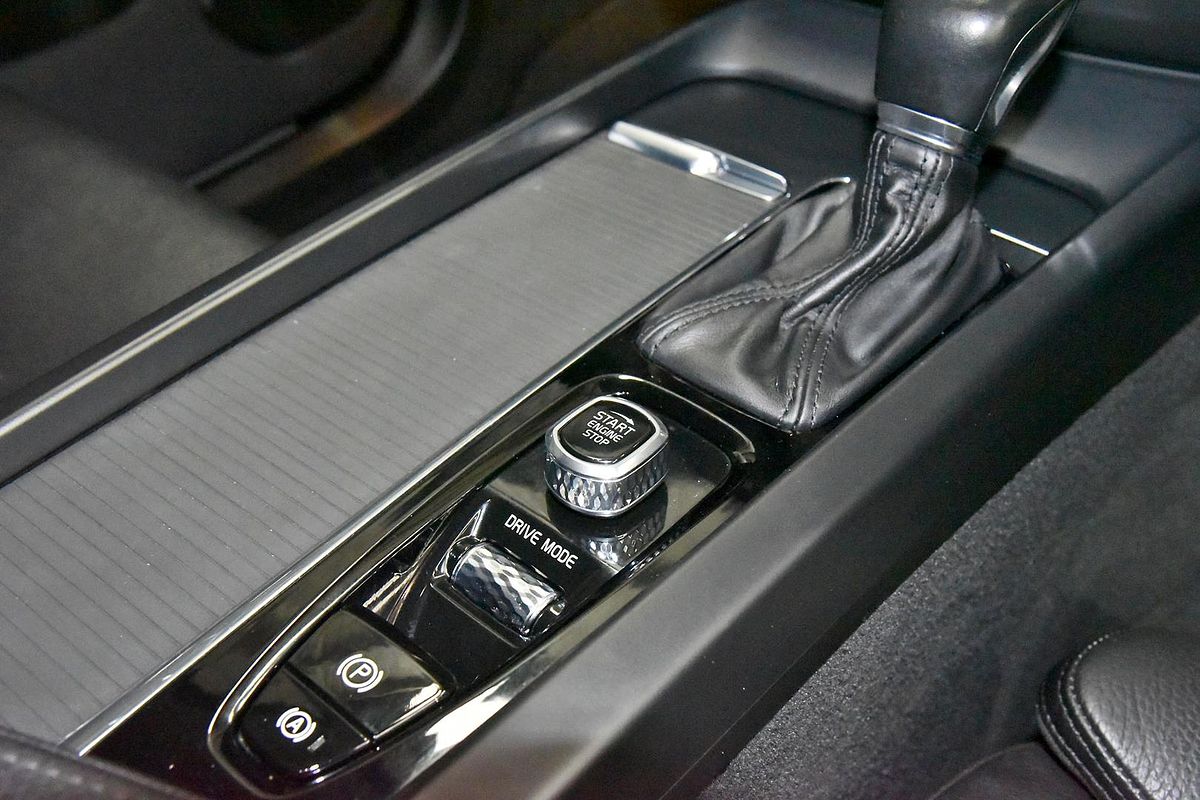 2019 Volvo XC60 T5 Momentum