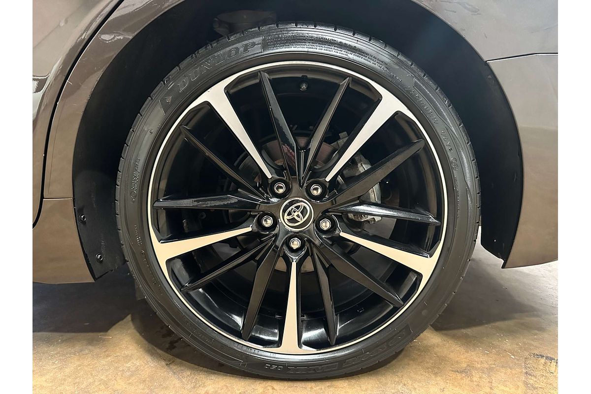 2020 Toyota Camry SX GSV70R