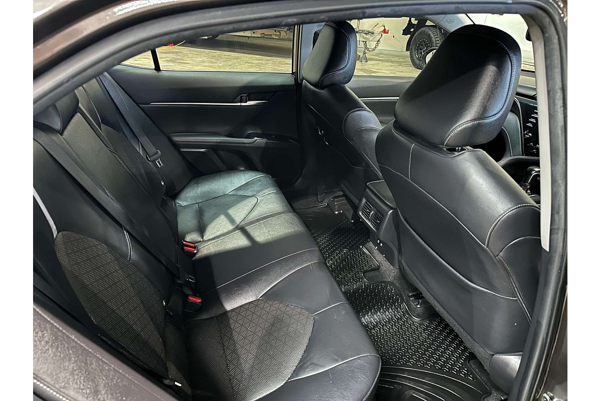 2020 Toyota Camry SX GSV70R