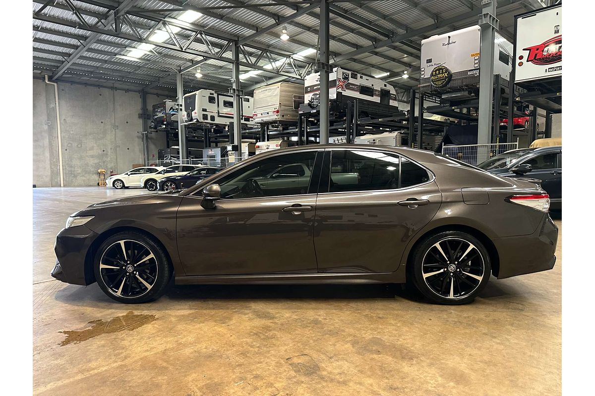 2020 Toyota Camry SX GSV70R