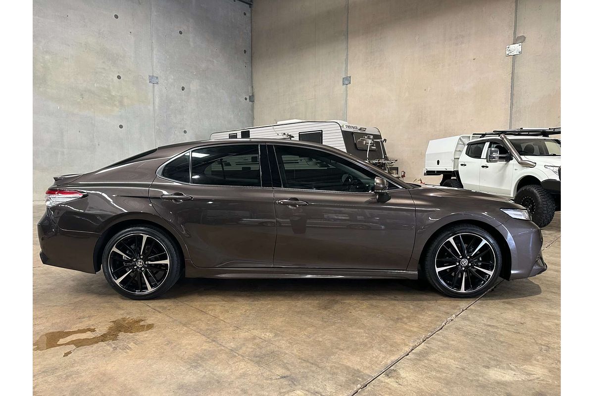2020 Toyota Camry SX GSV70R