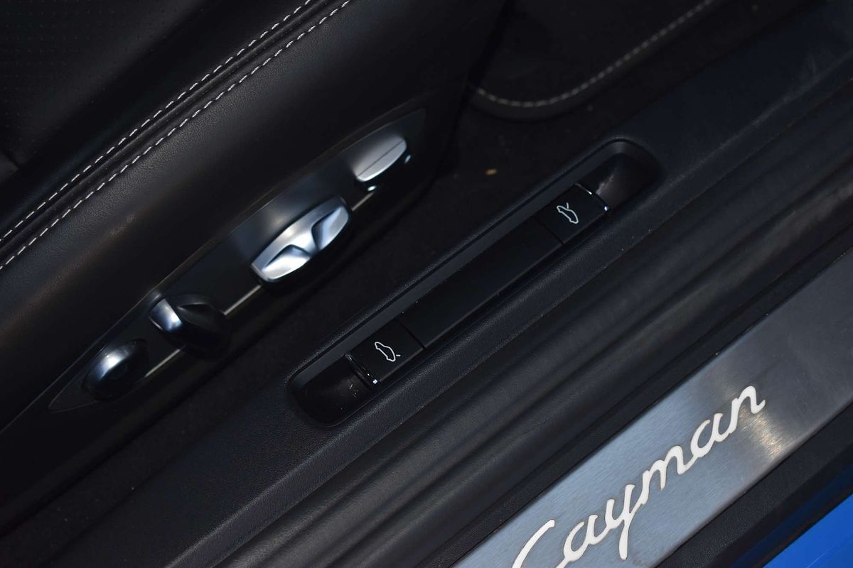 2024 Porsche 718 Cayman Style Edition 982