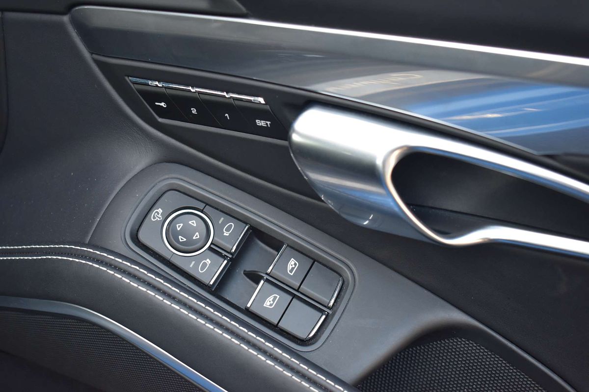 2024 Porsche 718 Cayman Style Edition 982
