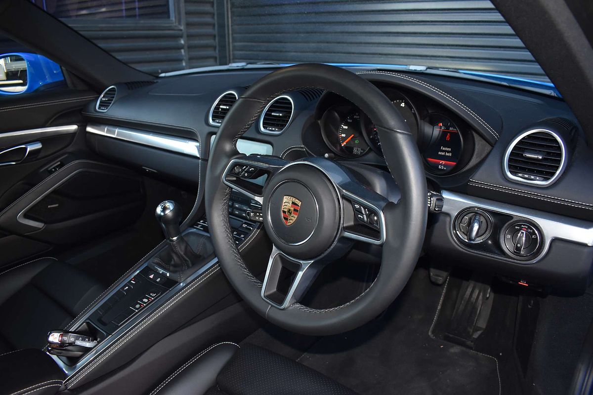 2024 Porsche 718 Cayman Style Edition 982