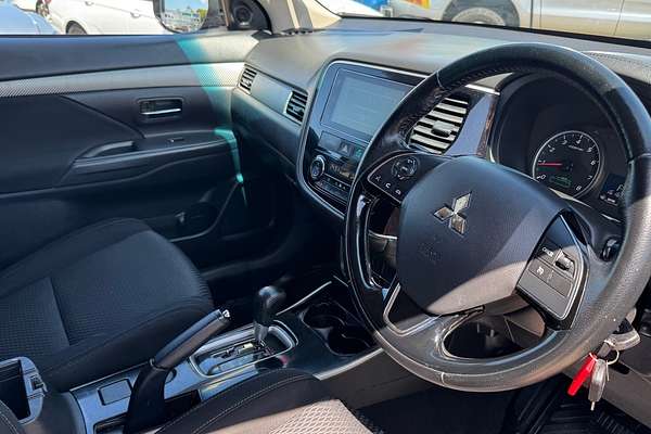 2016 Mitsubishi Outlander LS ZK