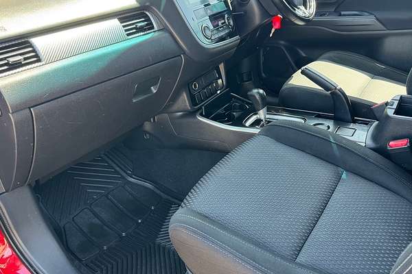 2016 Mitsubishi Outlander LS ZK