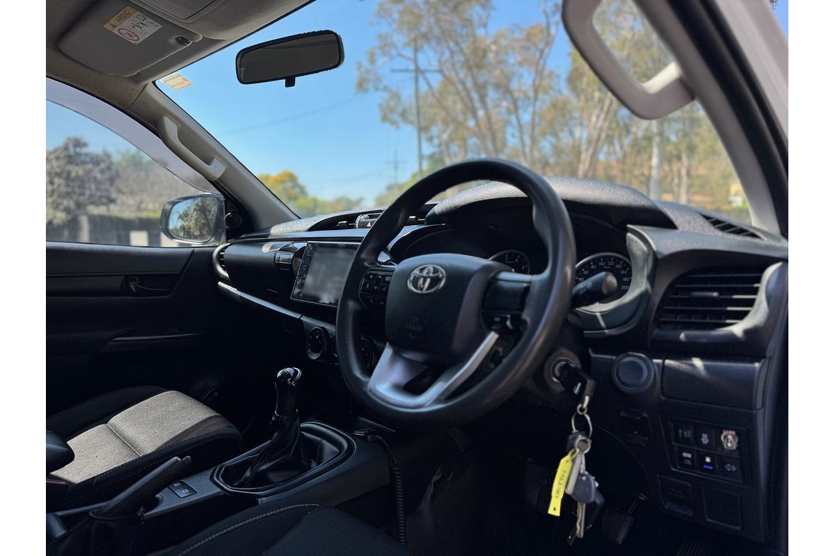 2019 Toyota Hilux SR GUN126R 4X4