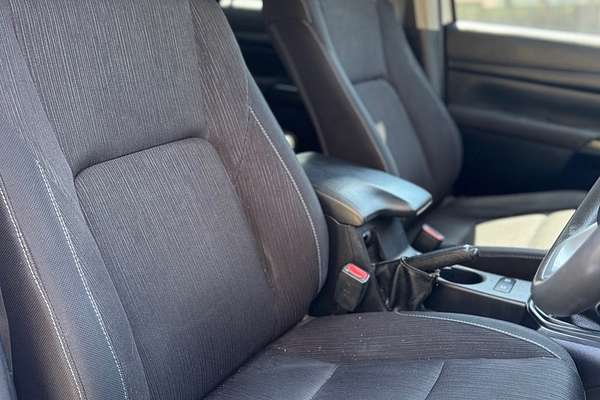 2019 Toyota Hilux SR GUN126R 4X4