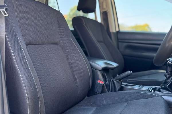 2019 Toyota Hilux SR GUN126R 4X4