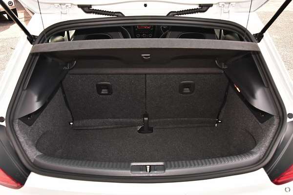 2015 Volkswagen Scirocco R 1S