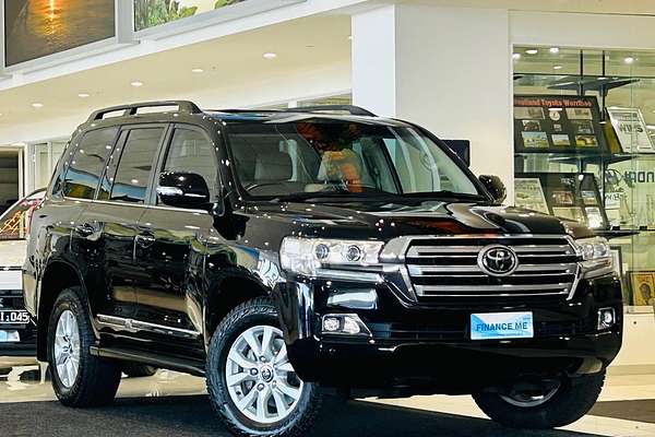 2020 Toyota Landcruiser Sahara VDJ200R