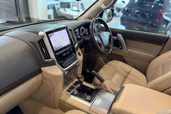 2020 Toyota Landcruiser Sahara VDJ200R
